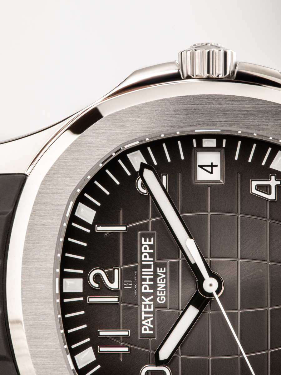 The dial of Patek Philippe 5167A with the crown