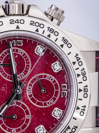 The shining dial of Rolex Daytona 116519 with the minutes and hour hands