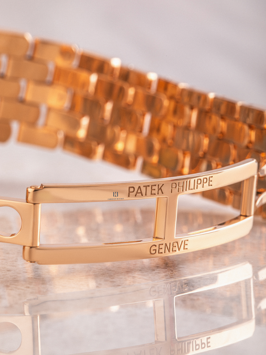 A part of the clasp of Patek Philippe 5270/1R with the name tag