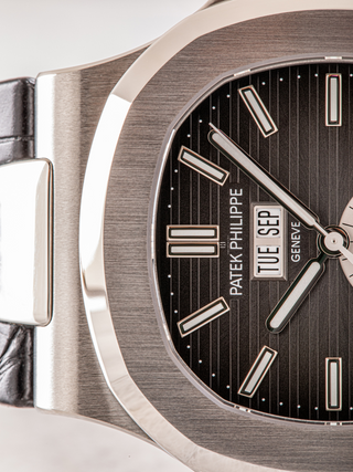 The semi visible dial of Patek Philippe 5726A