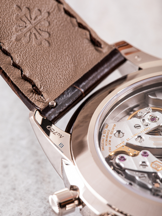 The back portion of Patek Philippe 5172G is shown with Au 750 embossment
