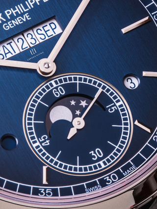 The moon phase indicator in Patek Philippe 5172G watch has been highlighted in the image