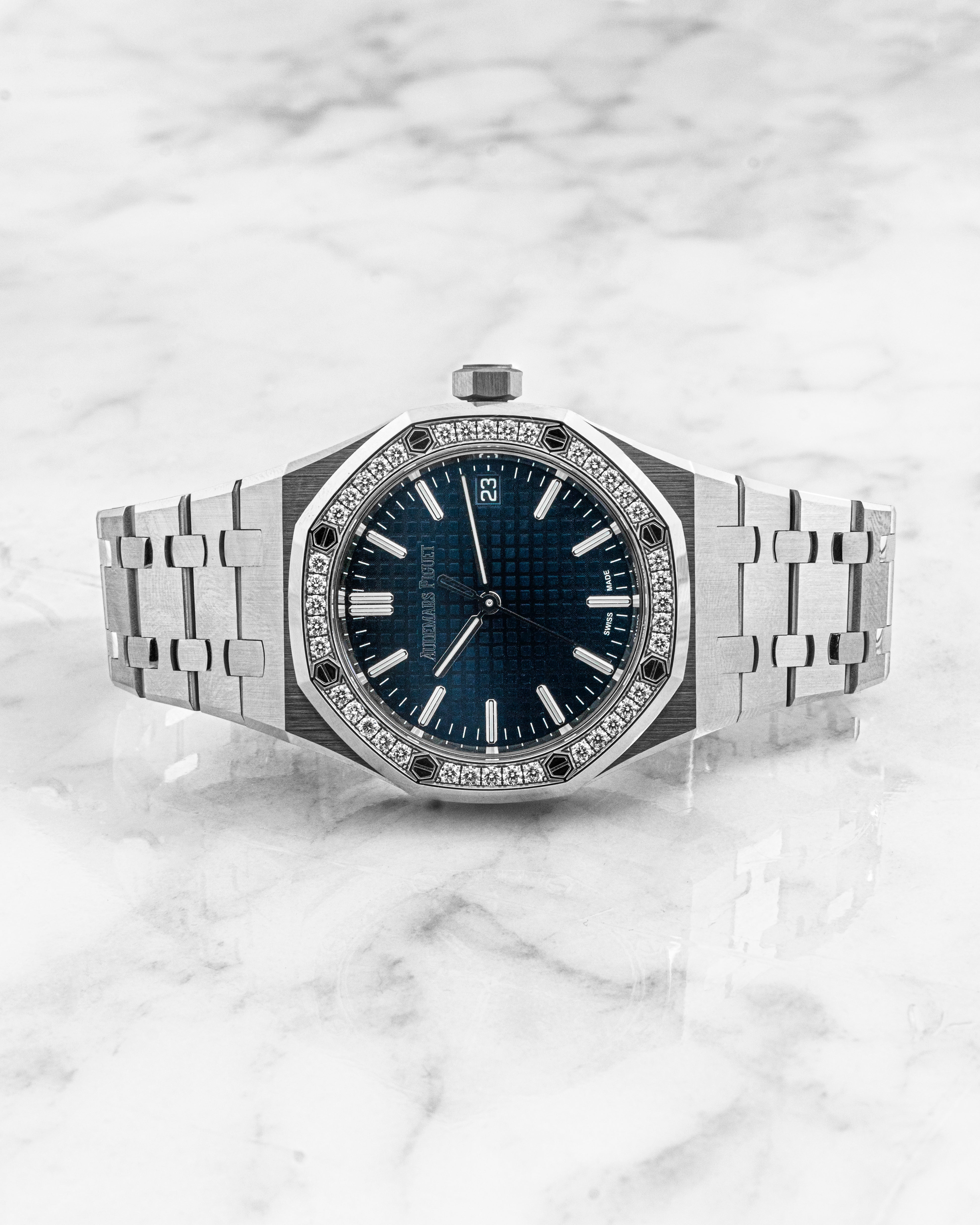 Audemars Piguet Royal Oak Selfwinding "50ᵀᴴ Anniversary" Ref. 77451ST.ZZ.1361ST.02