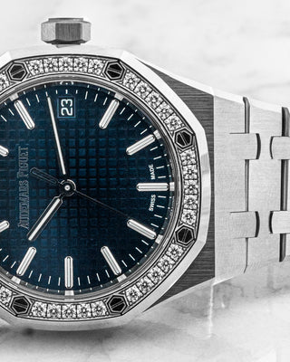 Audemars Piguet Royal Oak Selfwinding "50ᵀᴴ Anniversary" Ref. 77451ST.ZZ.1361ST.02