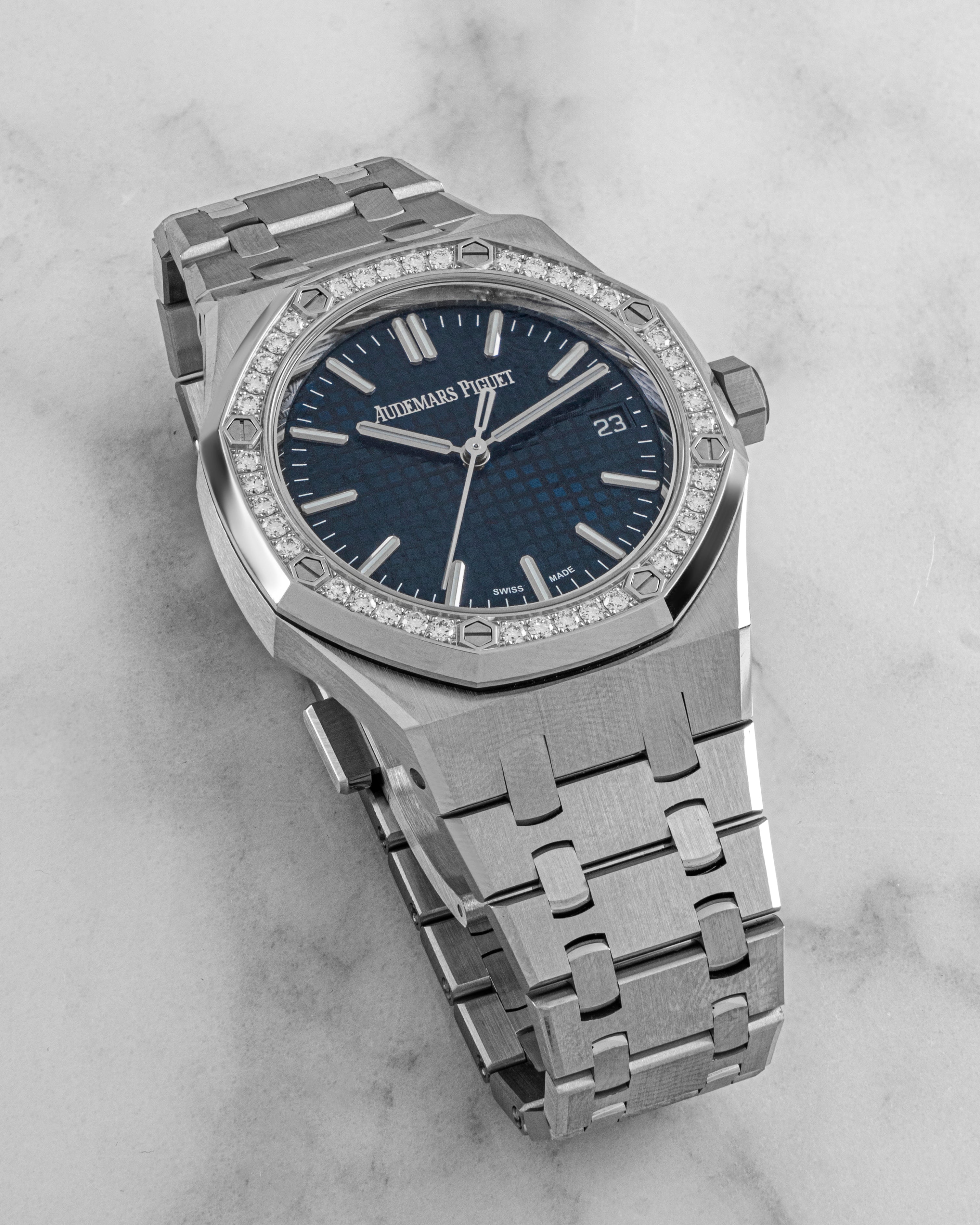 Audemars Piguet Royal Oak Selfwinding "50ᵀᴴ Anniversary" Ref. 77451ST.ZZ.1361ST.02