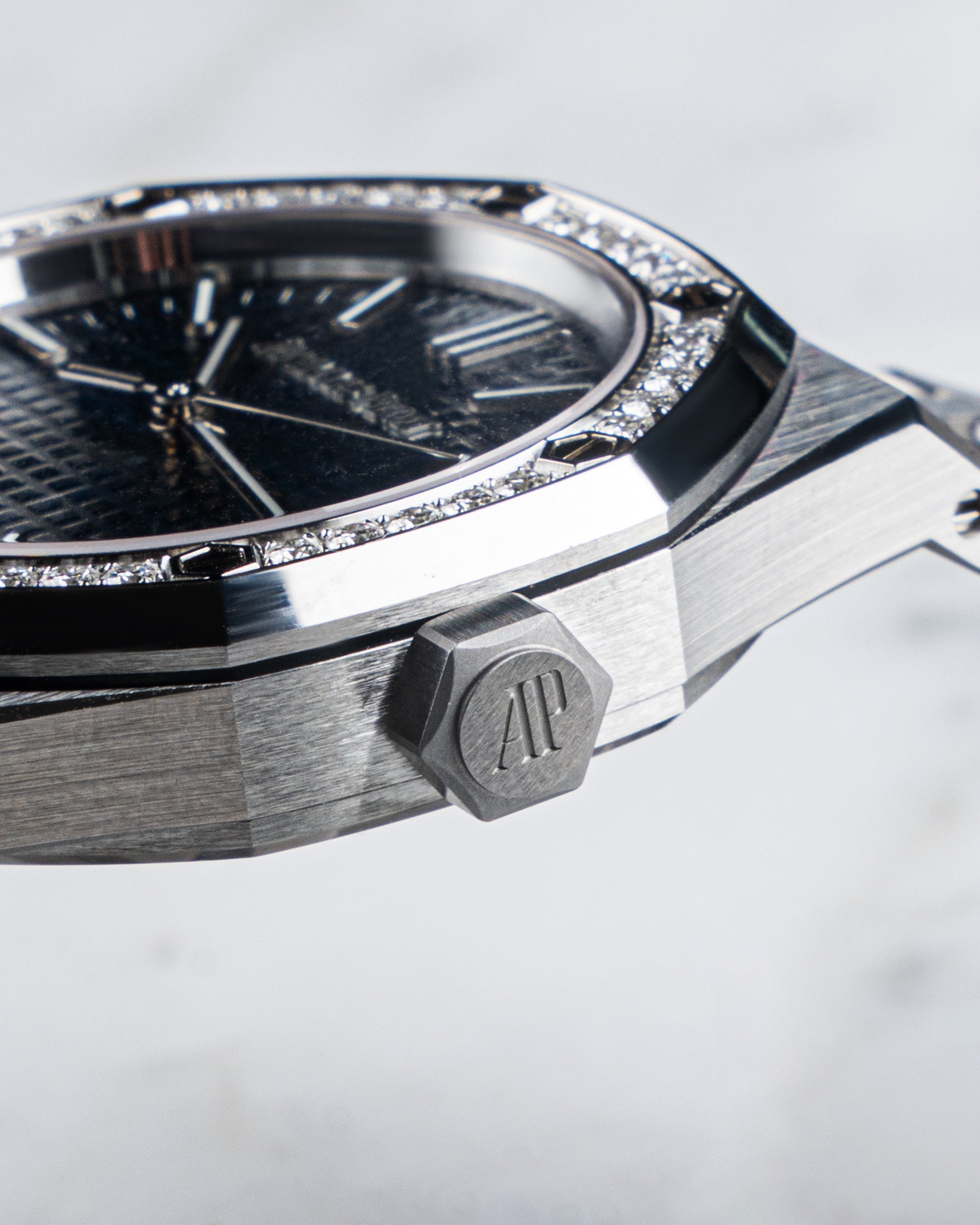 Audemars Piguet Royal Oak Selfwinding "50ᵀᴴ Anniversary" Ref. 77451ST.ZZ.1361ST.02