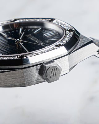 Audemars Piguet Royal Oak Selfwinding "50ᵀᴴ Anniversary" Ref. 77451ST.ZZ.1361ST.02