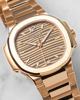 Patek Philippe 7118/1R-001 DATE. SWEEP SECONDS.