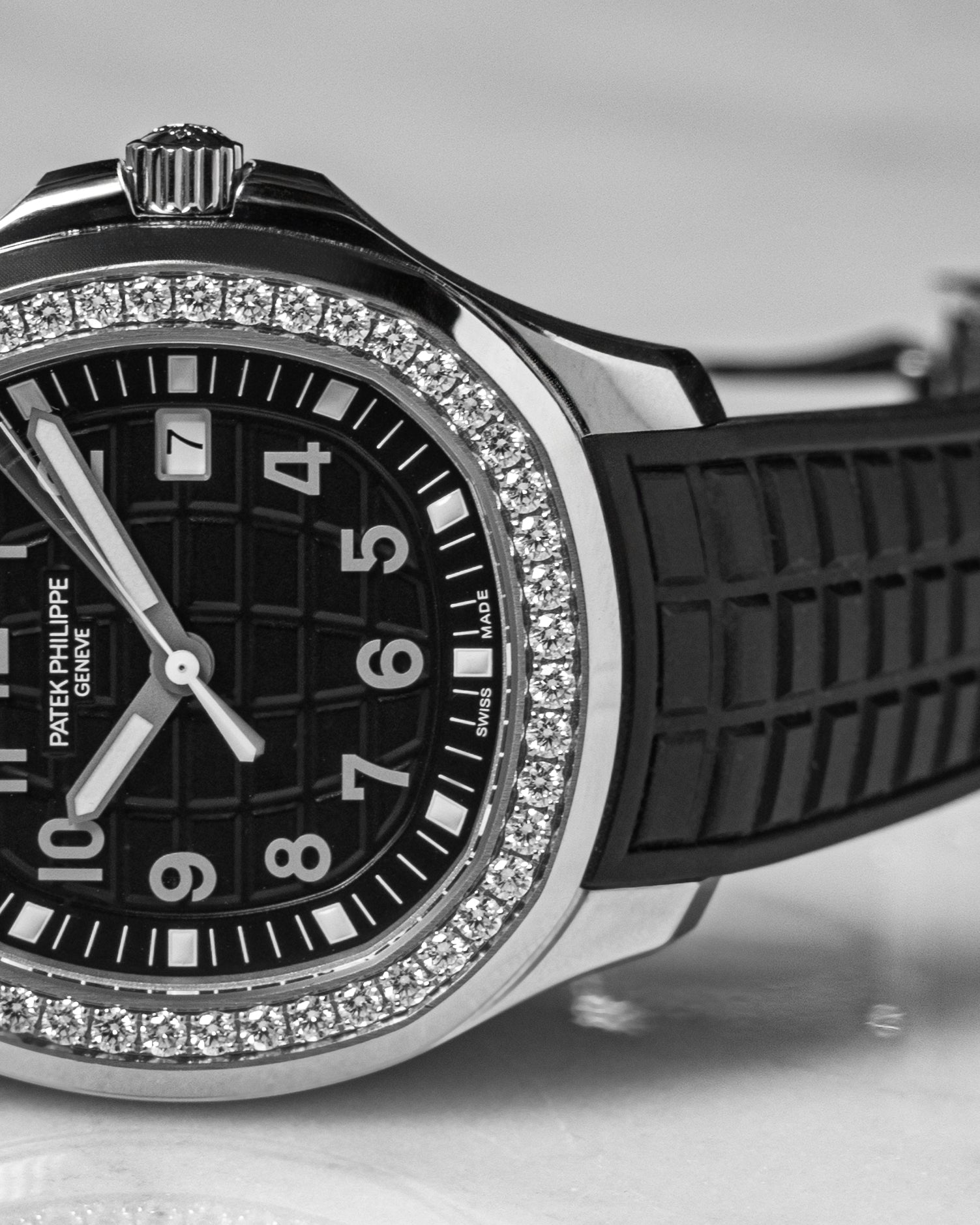 Patek Philippe 5267/200A-001 AQUANAUT LUCE Black