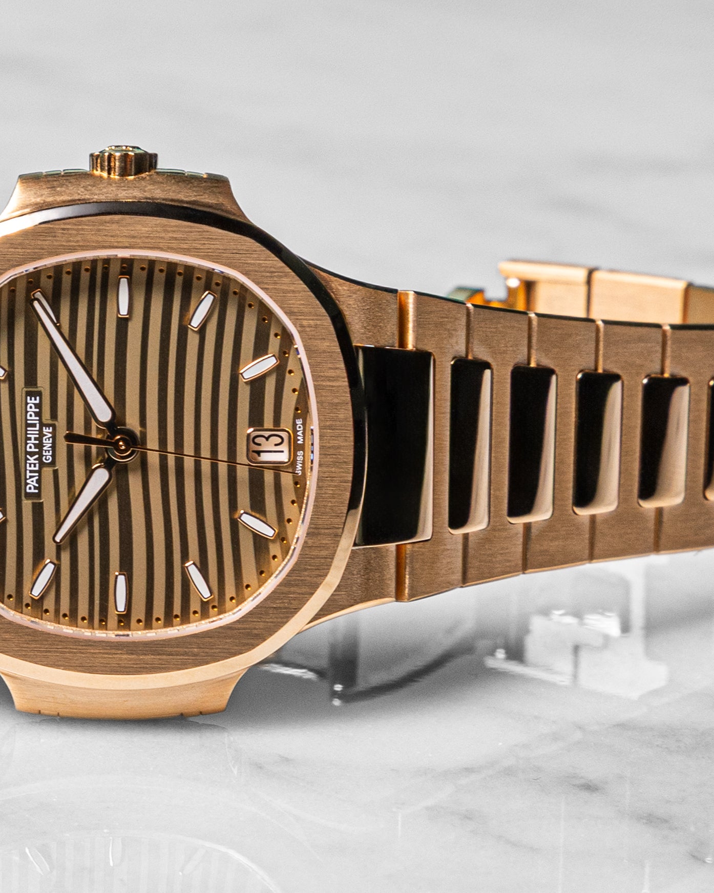 Patek Philippe 7118/1R-001 DATE. SWEEP SECONDS.