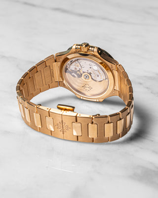 Patek Philippe 7118/1R-001 DATE. SWEEP SECONDS.