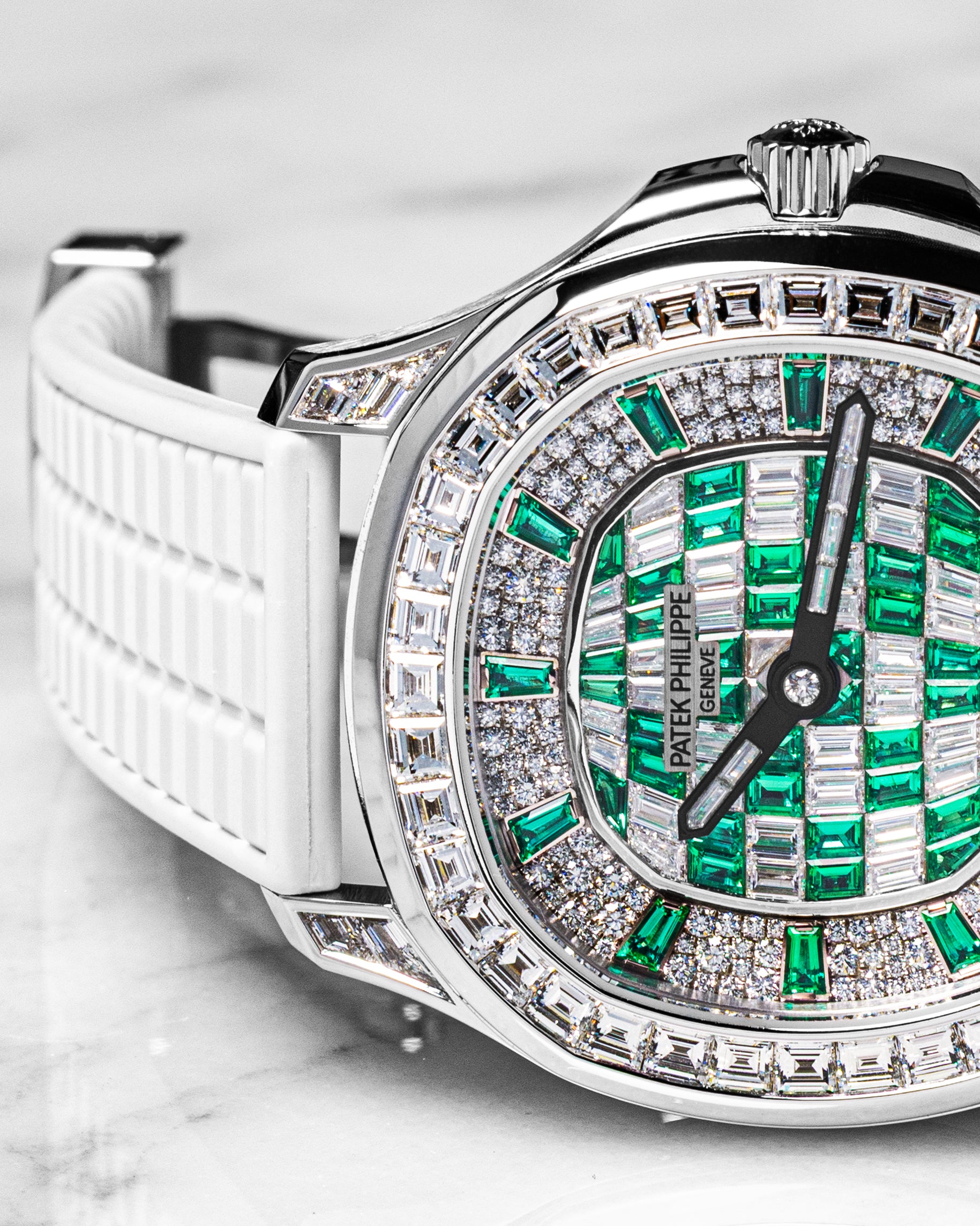 Patek 5062-450G-010 Aquanaut Emerald