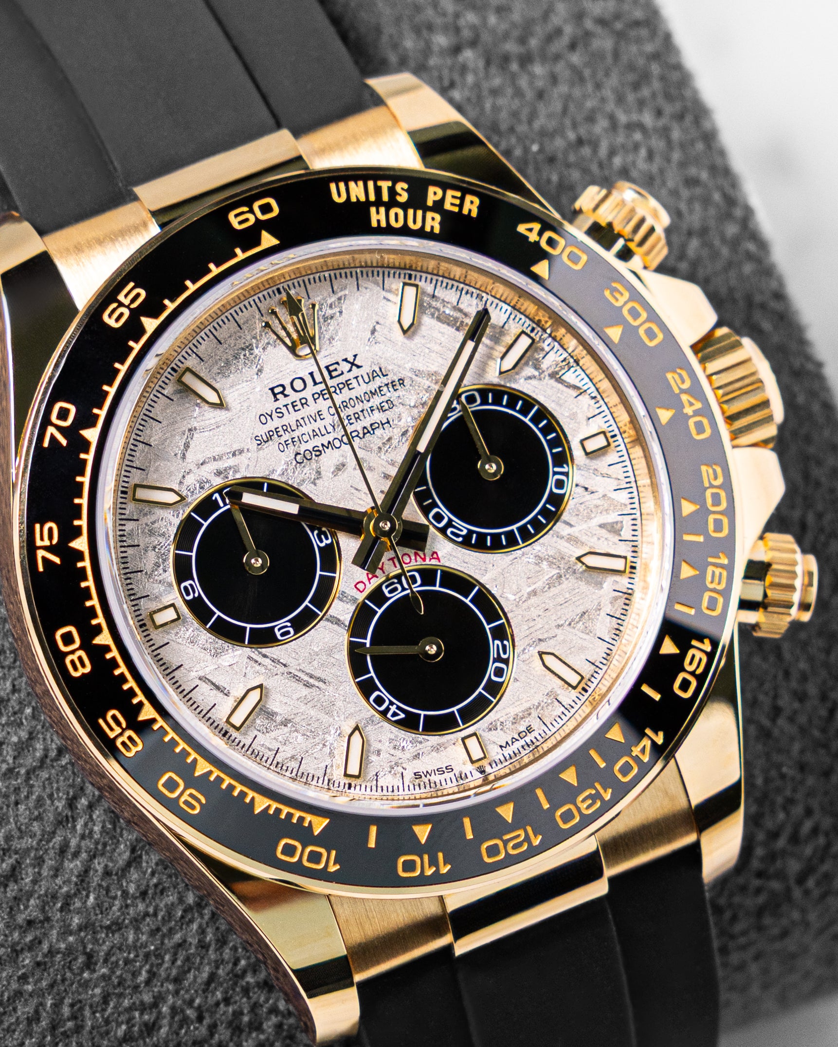 Rolex Cosmograph Daytona Oyster, 40 mm, yellow gold Reference 126518LN