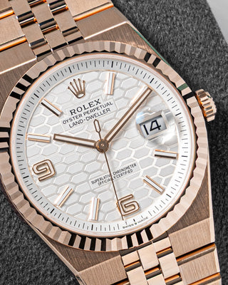 Rolex Land-Dweller 40 Oyster, 40 mm, Everose gold Reference 127335