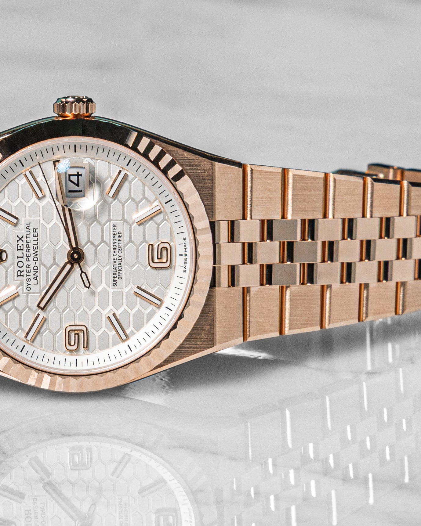 Rolex Land-Dweller 40 Oyster, 40 mm, Everose gold Reference 127335