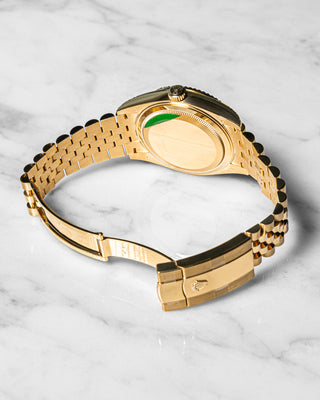 Rolex Sky-Dweller Oyster, 42 mm, yellow gold Reference 336938